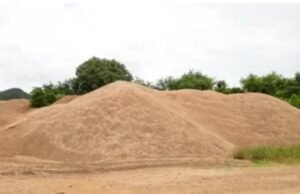 ಕುಂದಾಪುರ: ಅಕ್ರಮ ಮರಳು ಸಾಗಾಟ ಪತ್ತೆ : ಟಿಪ್ಪರ್ ವಶ…!!