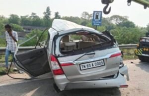 ಡಿವೈಡರ್ ಗೆ ಕಾರ್ ಢಿಕ್ಕಿ : ಮೂವರು ಸಾವು…!!