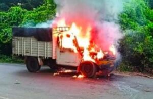 ಸುಳ್ಯ : ಧಗ ಧಗ ಹೊತ್ತಿ ಉರಿದ ಪಿಕಪ್ : ವಾಹನದ ಮುಂಭಾಗ ಸುಟ್ಟು ಕರಕಲು..!!