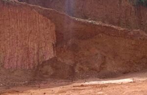 ಬೈಂದೂರು: ಅಕ್ರಮ ಗಣಿಗಾರಿಕೆ ನಡೆಸುವವರ ಪಾಲಿಗೆ ವರದಾನವಾಗಿರುವ ಅಧಿಕಾರಿಗಳ ವಿರುದ್ಧ ಕ್ರಮಕ್ಕೆ ಆಗ್ರಹ..!!