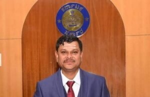 ಕಾರು ಅಪಘಾತ : ಹಿರಿಯ ಐಎಎಸ್ ಅಧಿಕಾರಿ ಮಹಾಂತೇಶ್ ಬೀಳಗಿ ಸಾವು…!!