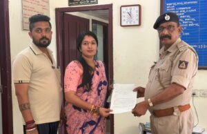 ಮೂಡುಶೆಡ್ಡೆ ಪಂಚಾಯತ್ ಎದುರು ತಾಯಿ ಮಗಳ ಜಗಳ ವಿರುದ್ಧ ಮಹಿಳಾ ಸಂರಕ್ಷಣಾ ವೇದಿಕೆ ಇಂದ ಕಾವೂರು ಠಾಣೆಯಲ್ಲಿ ದೂರು ದಾಖಲು…!!