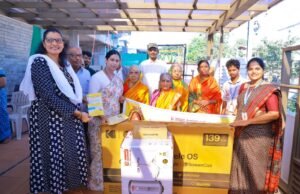 ವೃದ್ದಾಶ್ರಮಕ್ಕೆ ಟಿವಿ, ಗೀಜರ್ ನೀಡಿದ ಸಚಿವೆ ಹೆಬ್ಬಾಳಕರ್…!!