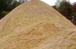 ಕಾರ್ಕಳ : ನಲ್ಲೂರಿನಲ್ಲಿ ಅಕ್ರಮ ಮರಳು ಸಾಗಾಟ : ವಾಹನ ಸಹಿತ ಮರಳು ವಶ…!!