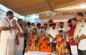 ಆಸ್ಕರ್ ಫೆರ್ನಾಂಡಿಸ್ ಅಭಿಮಾನಿ ಬಳಗದ ಕಾರ್ಯಕ್ರಮಕ್ಕೆ ಶಿರೂರು ಸ್ವಾಮೀಜಿ ಭೇಟಿ…!!