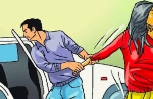 ಎಸ್ಪಿ ಕಚೇರಿ ಮುಂದೆಯೇ ಯುವತಿಯ ಅಪಹರಣ : ಮೂವರು ಅರೆಸ್ಟ್…!!