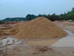 ಕೋಟ: ಮಳವಳ್ಳಿ ಅಕ್ರಮ ಮರಳು ಅಡ್ಡೆ ಮೇಲೆ ಪೊಲೀಸರ ದಾಳಿ : ಮಾಲಕನ ಸಹಿತ 22 ಜನರ ಮೇಲೆ ಪ್ರಕರಣ ದಾಖಲು…!!