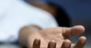 ಸ್ಕೂಟಿ ಸ್ಕಿಡ್ ಆಗಿ ತೋಡಿಗೆ ಬಿದ್ದು ಕಿರಾಣಿ ವ್ಯಾಪಾರಿ ಸಾವು…!!