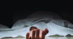 ವ್ಯಕ್ತಿಯೊಬ್ಬರು ನೈಲಾನ್ ಹಗ್ಗದಿಂದ ಕುತ್ತಿಗೆಗೆ ನೇಣು ಬಿಗಿದುಕೊಂಡು ಆತ್ಮಹತ್ಯೆ…!!