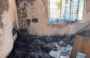 ಬಿ.ಸಿರೋಡ್: ಮನೆಯಲ್ಲಿ ಆಕಸ್ಮಿಕ ಬೆಂಕಿ : ಸುಟ್ಟು ಭಸ್ಮವಾದ ಸೊತ್ತುಗಳು : ವ್ಯಕ್ತಿಗೆ ಗಾಯ…!!