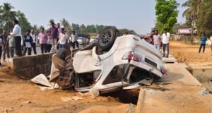 ತೆಕ್ಕಟ್ಟೆ ರಾಷ್ಟ್ರೀಯ ಹೆದ್ದಾರಿಯಲ್ಲಿ ಫಾರ್ಚೂನರ್ ಕಾರು ಪಲ್ಟಿ : ಆರು ಮಂದಿ ವಿದ್ಯಾರ್ಥಿಗಳು ಗಂಭೀರ…!!