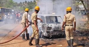 ಚಲಿಸುತ್ತಿದ್ದ ಓಮ್ನಿ ಕಾರಿನಲ್ಲಿ ದಿಢೀರ್ ಬೆಂಕಿ : ಓಮ್ನಿ ಚಾಲಕ ಪಾರು..!