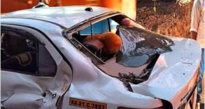 ಚಲಿಸುತ್ತಿದ್ದ ಕಾರಿನ ಮೇಲೆ ಮರ ಬಿದ್ದು ಹಾನಿ: ಪ್ರಯಾಣಿಕರು ಪಾರು…!!