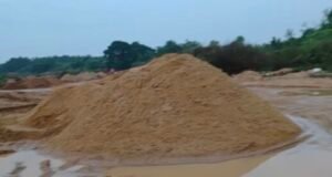 ಬಂಟ್ವಾಳ : ಅಕ್ರಮ ಮರಳು ಸಾಗಾಟ : ಪೊಲೀಸರಿಂದ ದಾಳಿ…!!