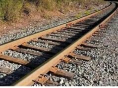 ಯುವಕನೋರ್ವ ಚಲಿಸುತ್ತಿದ ರೈಲಿನಿಂದ ಆಯ ತಪ್ಪಿ ಟ್ರಾಕ್ ಗೆ ಬಿದ್ದು ಸಾವು…!!