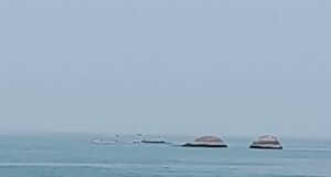 ಕಾಪು: ತಮಿಳುನಾಡಿನ ದೋಣಿ ಡಿಕ್ಕಿ : ಸ್ಥಳೀಯ ನಾಡದೋಣಿ ಮಗುಚಿ ಮೀನುಗಾರ ನಾಪತ್ತೆ….!