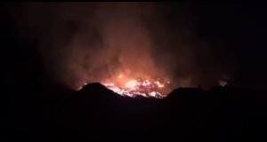 ಉಡುಪಿ ಉತ್ಸವ ಮೈದಾನದಲ್ಲಿ ಬೆಂಕಿ : 2 ಎಕರೆ ಪ್ರದೇಶಕ್ಕೆ ವ್ಯಾಪಿಸಿದ ಅಗ್ನಿ, ನಂದಿಸಲು ಹರಸಾಹಸ…!!