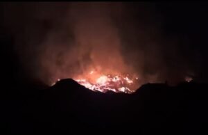 ಉಡುಪಿ ಉತ್ಸವ ಮೈದಾನದಲ್ಲಿ ಬೆಂಕಿ : 2 ಎಕರೆ ಪ್ರದೇಶಕ್ಕೆ ವ್ಯಾಪಿಸಿದ ಅಗ್ನಿ, ನಂದಿಸಲು ಹರಸಾಹಸ…!!