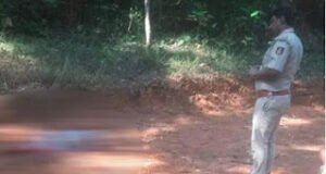 ಪುತ್ತೂರು: ಕ್ಷುಲ್ಲಕ ಕಾರಣಕ್ಕೆ ಪತ್ನಿಯ ಹತ್ಯೆ : ಕತ್ತು ಕೊಯ್ದು ಆತ್ಮಹತ್ಯೆಗೆ ಯತ್ನ ಮಾಡಿದ ಪತಿ…!!