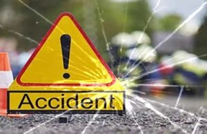 ಶಿವಮೊಗ್ಗ: ಬೈಕ್ನಲ್ಲಿ ಬರುತ್ತಿದ್ದ ದಂಪತಿ ಲಾರಿಯ ಚಕ್ರದಡಿಗೆ ಬಿದ್ದು ಸಾವು…!!