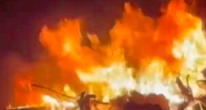 ಚಲಿಸುತ್ತಿದ್ದ ಬೈಕ್ಗೆ ಬೆಂಕಿ : ಕ್ಷಣಾರ್ಧದಲ್ಲಿ ಭಸ್ಮವಾದ ಯಮಹಾ R15…!!