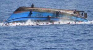 ಮಂಗಳೂರು: ಫಲ್ಗುಣಿ ನದಿಯಲ್ಲಿ ಮಗುಚಿ ಬಿದ್ದ ದೋಣಿ : ಇಬ್ಬರು ಯುವಕರು ನೀರುಪಾಲು : ಓರ್ವನ ಮೃತ ದೇಹ ಪತ್ತೆ, ಇನ್ನೋರ್ವನಿಗಾಗಿ ಮುಂದುವರೆದ ಶೋಧ ಕಾರ್ಯ..!