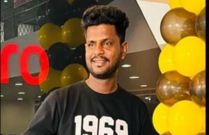 ಮದರಂಗಿ ವೇದಿಕೆಯಲ್ಲೇ ಕುಸಿದು ಬಿದ್ದು ಯುವ ನಿರೂಪಕ ಮೃತ್ಯು…!