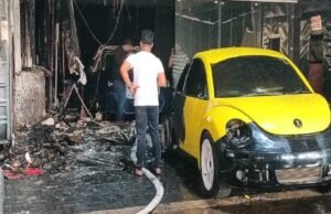 ಮಂಗಳೂರು : ಟೋಪಾಜ್ ಕಾರ್ ಸೆಂಟರ್ ನಲ್ಲಿ ಅಗ್ನಿ ಅವಘಡ…!