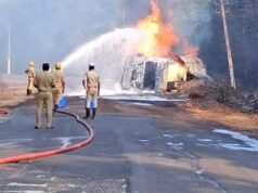 ಚಾಲಕನ ನಿಯಂತ್ರಣ ತಪ್ಪಿ ಪಲ್ಟಿಯಾಗಿ ಹೊತ್ತಿ ಉರಿದ ಎಥನಾಲ್ ತುಂಬಿದ್ದ ಟ್ಯಾಂಕರ್