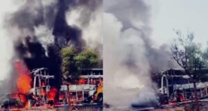 ಕಾರು-ಖಾಸಗಿ ಬಸ್ ಮುಖಾಮುಖಿ ಡಿಕ್ಕಿ, 6 ಮಂದಿ ಸಜೀವ ದಹನ : ಬಸ್ನಲ್ಲಿದ್ದ ಹಲವರಿಗೆ ಗಂಭೀರ ಗಾಯ