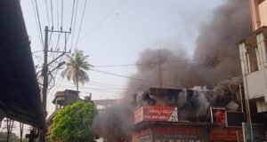 ಉಡುಪಿ ಅಗ್ನಿ ದುರಂತ : ವ್ಯಾಪಾರಸ್ಥರಿಗೆ ತಕ್ಷಣ ಪರಿಹಾರ ಕೊಡಿ : ಸಾಲಿಡಾರಿಟಿ ಉಡುಪಿ…!!