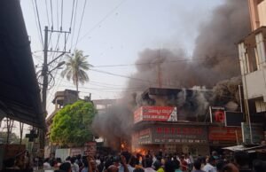 ಉಡುಪಿ ಅಗ್ನಿ ದುರಂತ : ವ್ಯಾಪಾರಸ್ಥರಿಗೆ ತಕ್ಷಣ ಪರಿಹಾರ ಕೊಡಿ : ಸಾಲಿಡಾರಿಟಿ ಉಡುಪಿ…!!