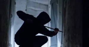 ಮಂಗಳೂರು : ಮುಡಿಪು ಬಾಡಿಗೆ ಮನೆಯಲ್ಲಿ ಲಕ್ಷಾಂತರ ಮೌಲ್ಯದ ಕಳ್ಳತನ…!!