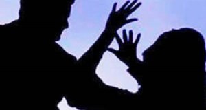 ಸಾಲ ವಸೂಲಿಗೆ ಹೋದ ವ್ಯಕ್ತಿಯ ಮೇಲೆ ಹಲ್ಲೆ ನಡೆಸಿ ಕಾರು ಧ್ವಂಸ, ಜೀವ ಬೆದರಿಕೆ..!