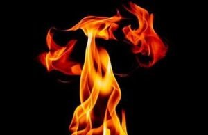 ಕುಂದಾಪುರದಲ್ಲಿ ಮಧ್ಯರಾತ್ರಿ ಅಗ್ನಿ ದುರಂತ : ಮನೆ ಸಂಪೂರ್ಣ ಭಸ್ಮ, ಕೋಟ್ಯಾಂತರ ನಷ್ಟ ಶಂಕೆ…!!