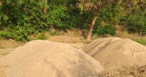 ಮಲ್ಪೆಯಲ್ಲಿ ಅಕ್ರಮ ಮರಳು ಸಾಗಾಟ ಪತ್ತೆ : ಟಿಪ್ಪರ್ ವಾಹನ ಸಹಿತ ಮರಳು ವಶಕ್ಕೆ…!!