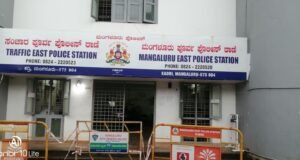 ಸಂಚಾರ ಪೊಲೀಸ್ ಸಿಬ್ಬಂದಿ ಮೇಲೆ ಬೈಕ್ ಸವಾರನಿಂದ ಹಲ್ಲೆ : ಮೊಬೈಲ್ ಜಖಂ