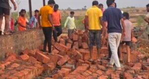 ಪುಣೆ: ದೇವಸ್ಥಾನದ ಕಾಂಪೌಂಡ್ ಗೋಡೆ ಕುಸಿದು ಸ್ಥಳದಲ್ಲೇ 6 ಮಂದಿ ಮೃತ್ಯು…!!