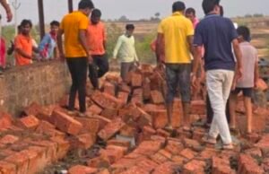 ಪುಣೆ: ದೇವಸ್ಥಾನದ ಕಾಂಪೌಂಡ್ ಗೋಡೆ ಕುಸಿದು ಸ್ಥಳದಲ್ಲೇ 6 ಮಂದಿ ಮೃತ್ಯು…!!