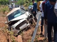 ಕಾರು ಹೈಟೆನ್ಷನ್ ವಿದ್ಯುತ್ ಕಂಬಕ್ಕೆ ಡಿಕ್ಕಿ, ಐವರು ಯುವಕರು ಅಪಾಯವಿಲ್ಲದೆ ಪಾರು