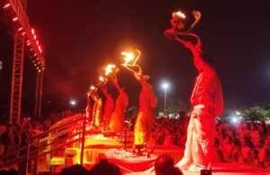 ಕೊಡವೂರು ಮಹಾರುದ್ರಯಾಗ : ಮಲ್ಪೆ ಬೀಚ್ ನಲ್ಲಿ ಭವ್ಯ ಗಂಗಾರತಿ : ಸಮುದ್ರರಾಜನಿಗೆ ವಿಶೇಷ ಆರತಿ- ಕಡಲತೀರದಲ್ಲಿ ಮೊಳಗಿತು ಶಂಖನಾದ…!!