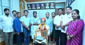 ಕೆರೆಮನೆ ಶಿವಾನಂದ ಹೆಗಡೆ, ಗುಣವಂತೆ ಅವರಿಗೆ ಪ್ರಶಸ್ತಿ ಪ್ರಧಾನ…!!