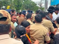 ತಮಿಳುನಾಡು ಸಿಎಂ ವಿಜಯ್ ಭೇಟಿ ವೇಳೆ ಕಪ್ಪು ಬಾವುಟ ಪ್ರದರ್ಶನಕ್ಕೆ ಯತ್ನ: ಕರವೇ ಕಾರ್ಯಕರ್ತರ ಬಂಧನ