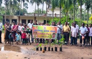 ಪುಟಾಣಿ ಮಕ್ಕಳಿಗೆ ಪರಿಸರ ಜಾಗೃತಿ : ಬಿಜೆಪಿ ಅಲ್ಪಸಂಖ್ಯಾತ ಮೋರ್ಚಾದಿಂದ ಗಿಡ ನೆಡುವ ಅಭಿಯಾನ