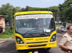 ಶಾಲಾ ಬಸ್ ಚಲಿಸುತ್ತಿರುವಾಗಲೇ ಚಾಲಕನಿಗೆ ಹೃದಯಾಘಾತ: ತಪ್ಪಿದ ಭಾರೀ ಅನಾಹುತ