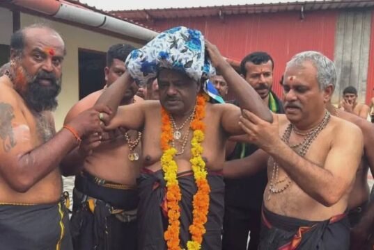 ಶಬರಿಮಲೆ ಯಾತ್ರೆ ಕೈಗೊಂಡ ಹೆಚ್.ಡಿ ಕುಮಾರಸ್ವಾಮಿ…!!
