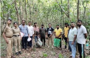 ಕೋಳಿ ಅಂಕ ಅಡ್ಡೆಗೆ ಖಾಕಿ ರೇಡ್ : ಐವರು ಅರೆಸ್ಟ್…!!