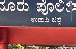 ರಸ್ತೆಯಲ್ಲಿ ಮಲಗಿದ್ದ ಹಸು ಕಳವು : ಓಮಿನಿ ಕಾರು ವಶಕ್ಕೆ, ಆರೋಪಿಗಳಿಗಾಗಿ ಶೋಧ..!