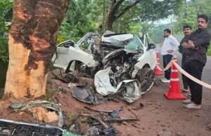 ಕೇರಳ : ಕಣ್ಣೂರಿನಲ್ಲಿ ಮರಕ್ಕೆ ಢಿಕ್ಕಿ ಹೊಡೆದ ಕಾರು; ನಾಲ್ವರು ಸಾವು ..!!