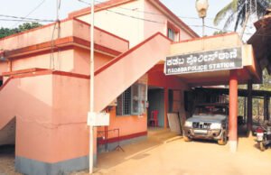 ಕಡಬ : ಪರವಾನಿಗೆ ಇಲ್ಲದೆ ಮರಳು ದಾಸ್ತಾನು : ಪ್ರಕರಣ ದಾಖಲು…!!